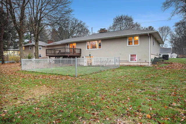 $320,000 | 9385 Bunkerhill, Richland, MI 49083