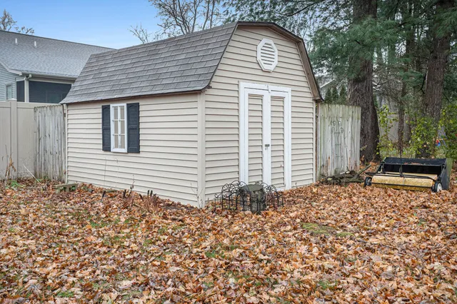 $320,000 | 9385 Bunkerhill, Richland, MI 49083