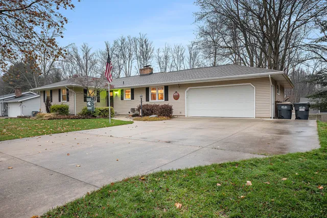 $320,000 | 9385 Bunkerhill, Richland, MI 49083