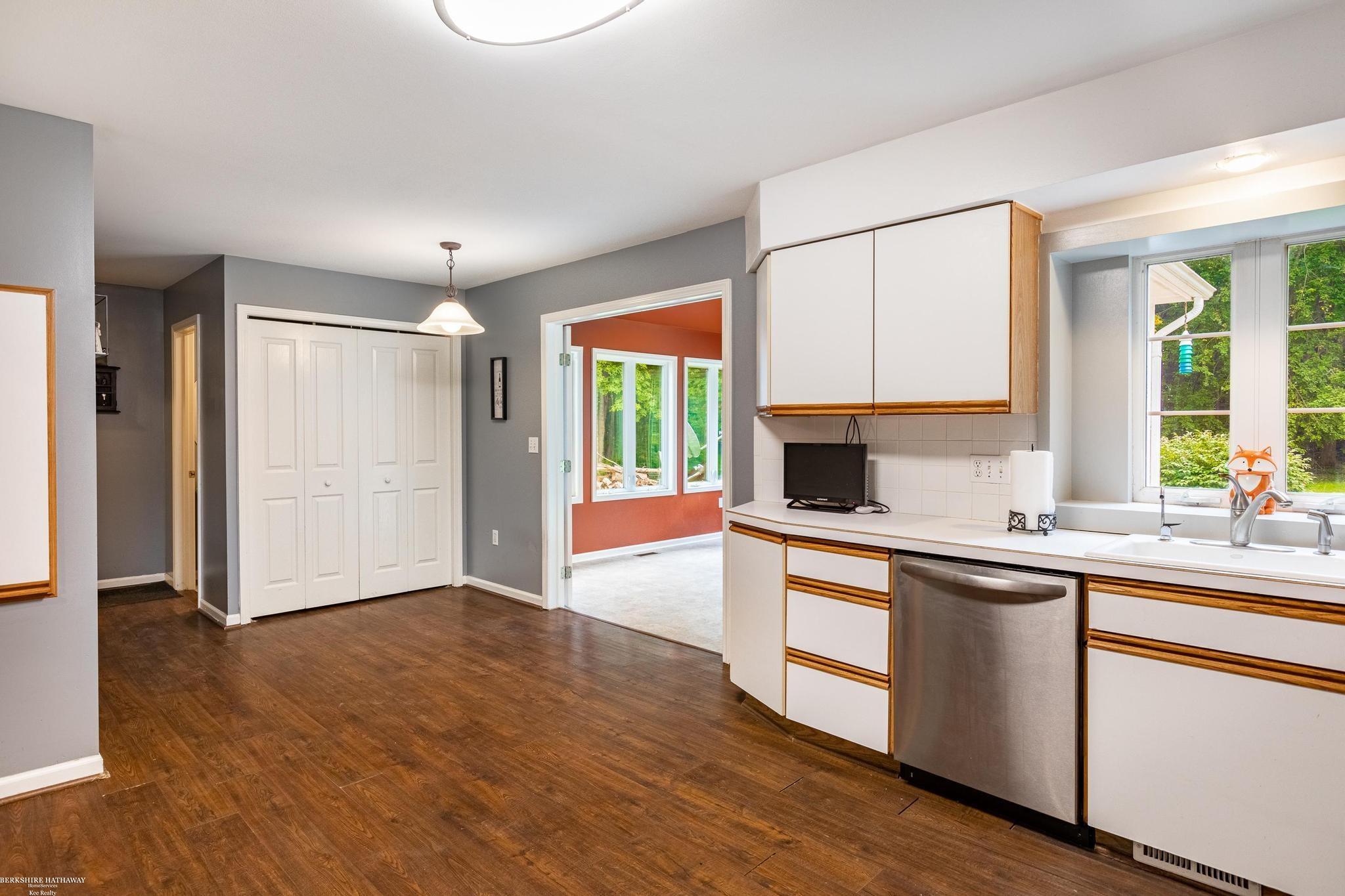 16600 Bordman Road Armada, MI 48005 - Photo 11 of 41 50091532-10.JPG