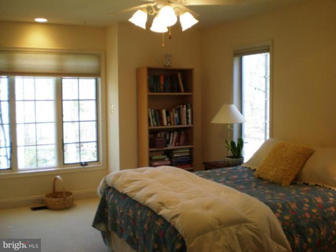 419 Seneca Road Great Falls, VA 22066 - Photo 15 of 30 Bedroom #3