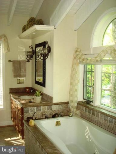 419 Seneca Road Great Falls, VA 22066 - Photo 22 of 30 Master Bath