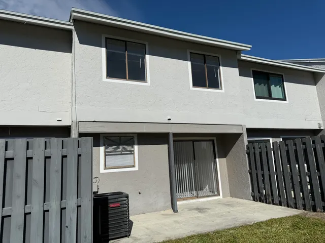 $2,500 | 1403 Wharf Lane, Greenacres, FL 33463