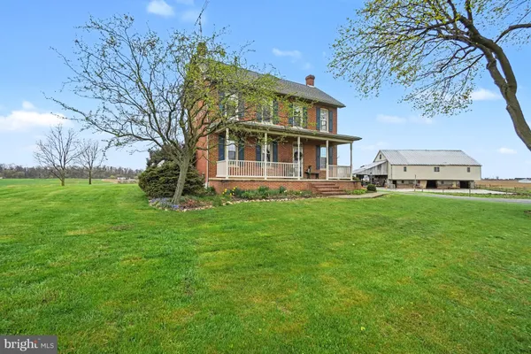a front view of house with yard