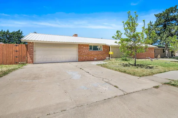 $329,000 | 1018 South Bryan Street, Amarillo, TX 79102
