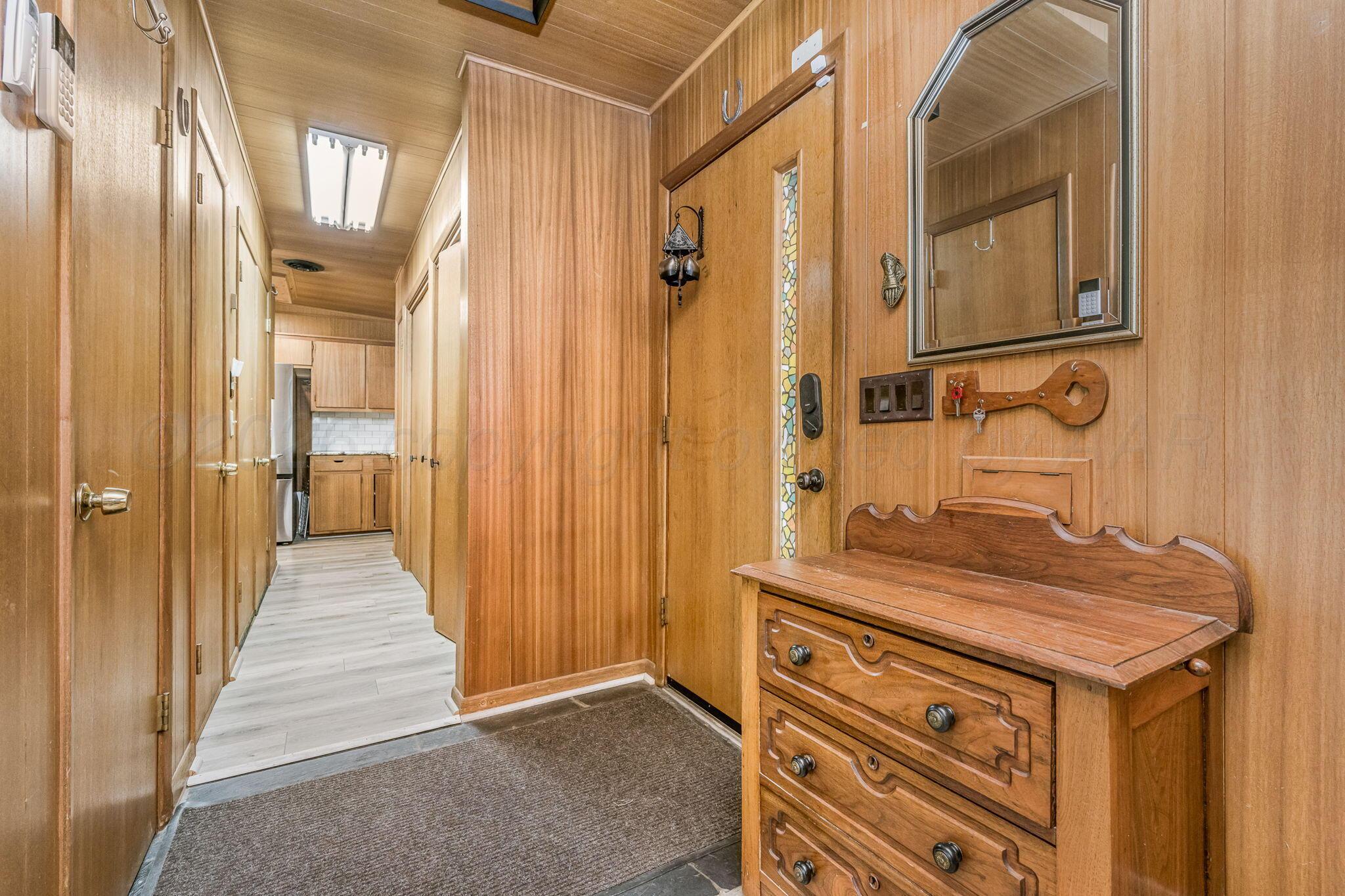 1018 South Bryan Street Amarillo, TX 79102 - Photo 4 of 41 1018 S Bryan St 15