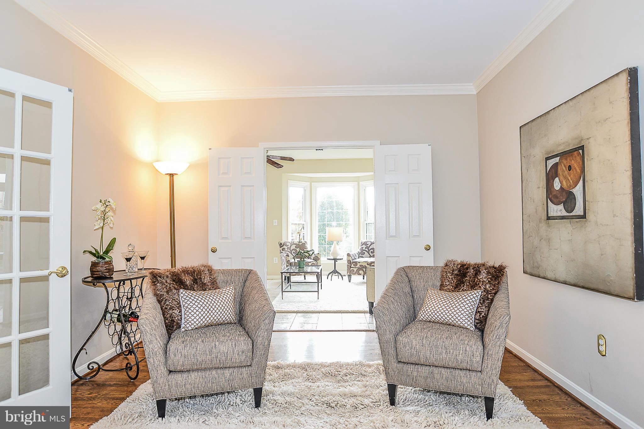 8963 Scott Street Springfield, VA 22153 - Photo 13 of 30 Living Room