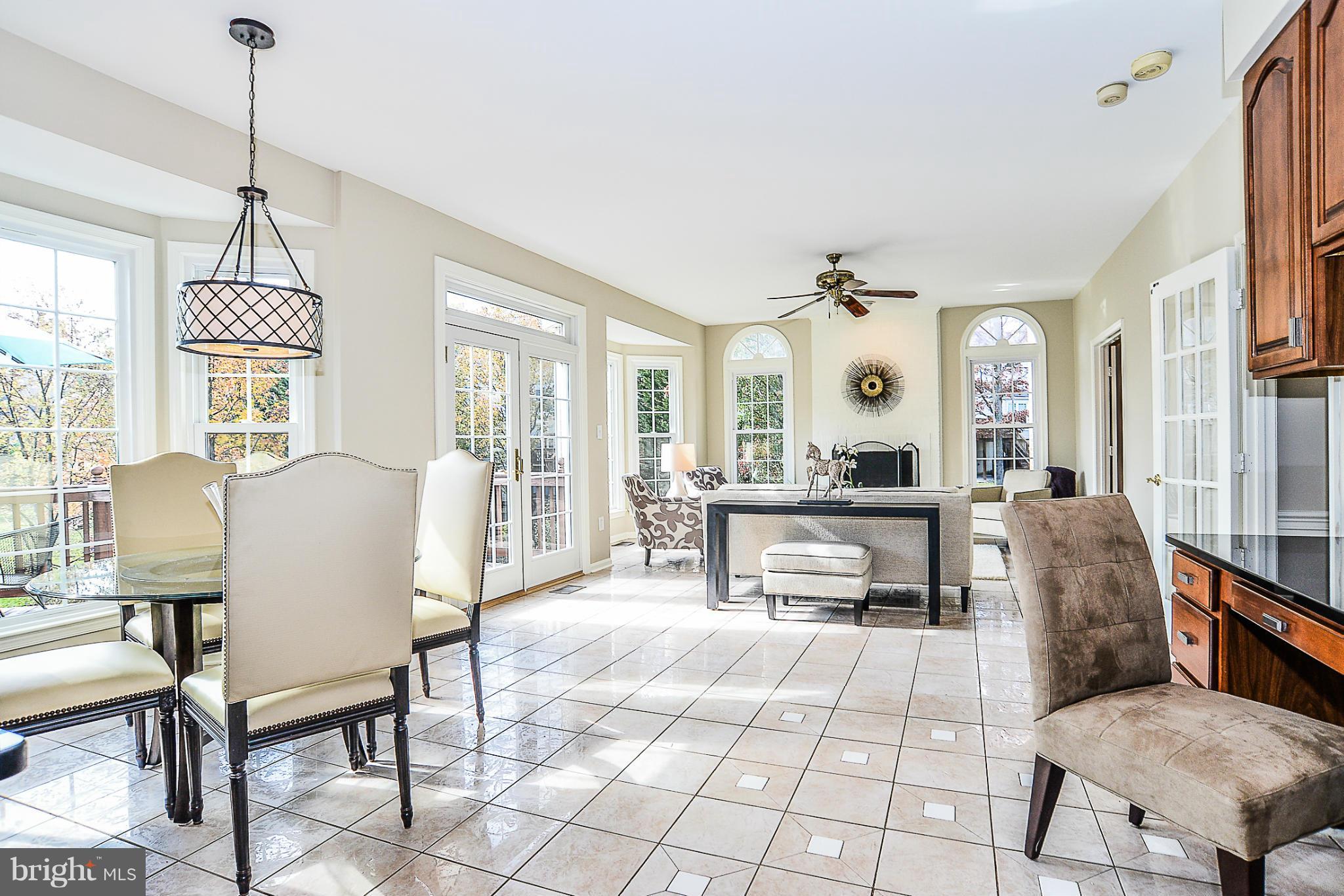 8963 Scott Street Springfield, VA 22153 - Photo 6 of 30 Interior (General)