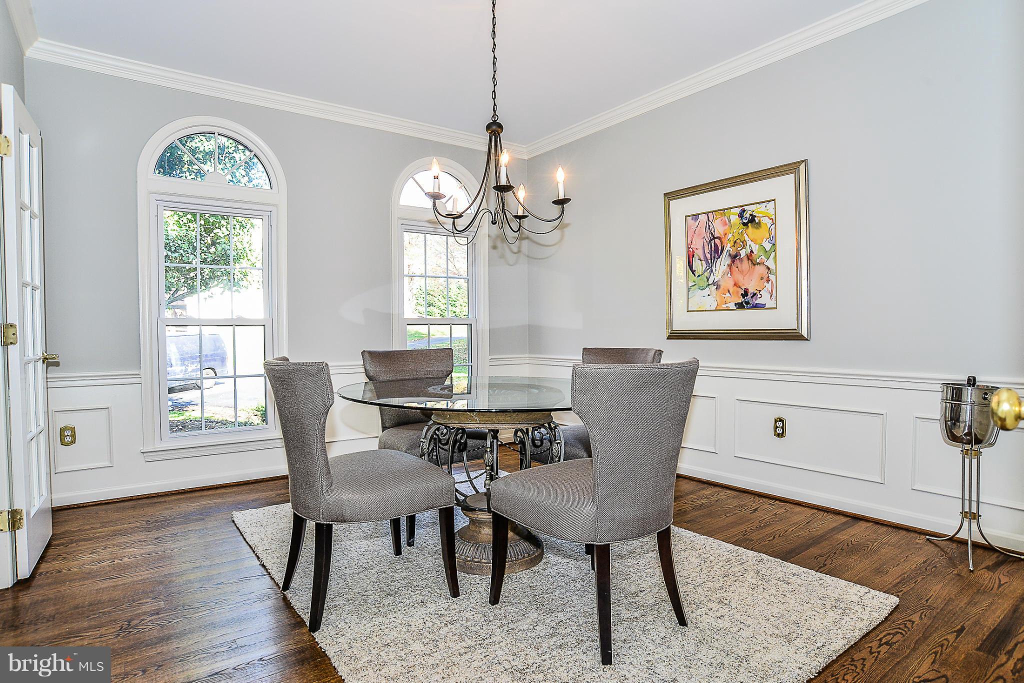 8963 Scott Street Springfield, VA 22153 - Photo 9 of 30 Dining Room
