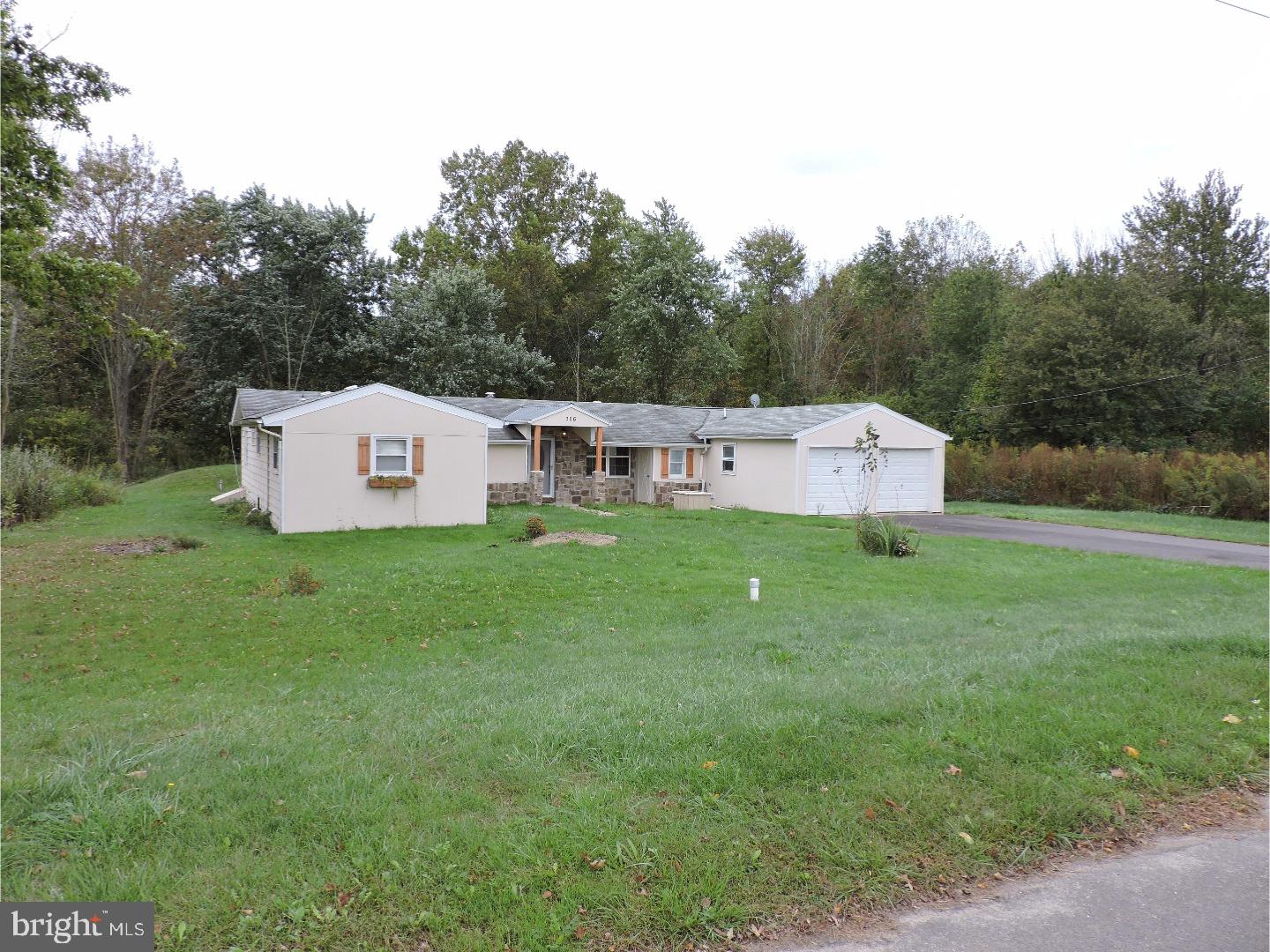 366 Croshaw Road Wrightstown, NJ 08562 - Photo 2 of 25