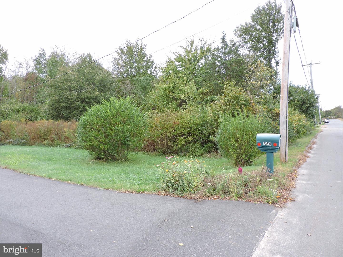 366 Croshaw Road Wrightstown, NJ 08562 - Photo 3 of 25