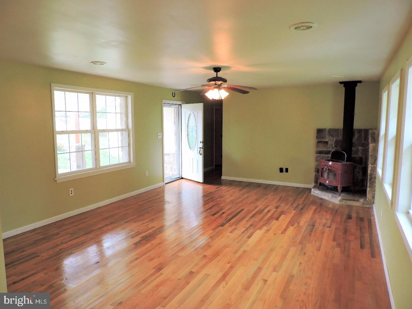 366 Croshaw Road Wrightstown, NJ 08562 - Photo 5 of 25