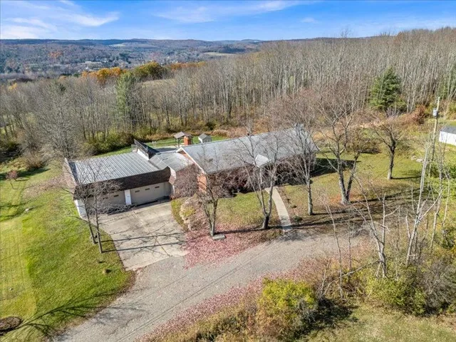 $429,900 | 305 Twist Run Road, Endicott, NY 13760