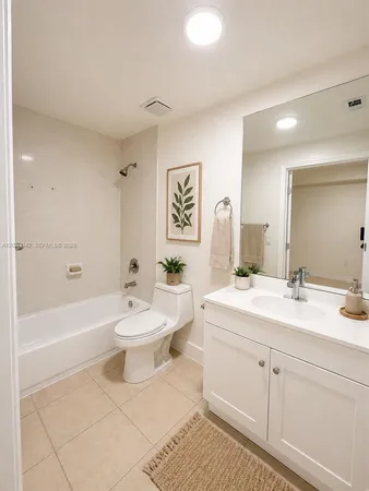 $2,200 | 7532 Northwest 176th Street, Unit 1, Hialeah, FL 33015