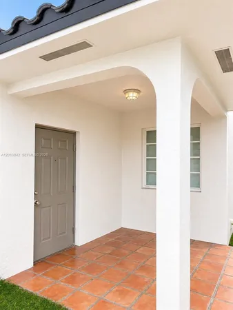 $2,200 | 7532 Northwest 176th Street, Unit 1, Hialeah, FL 33015