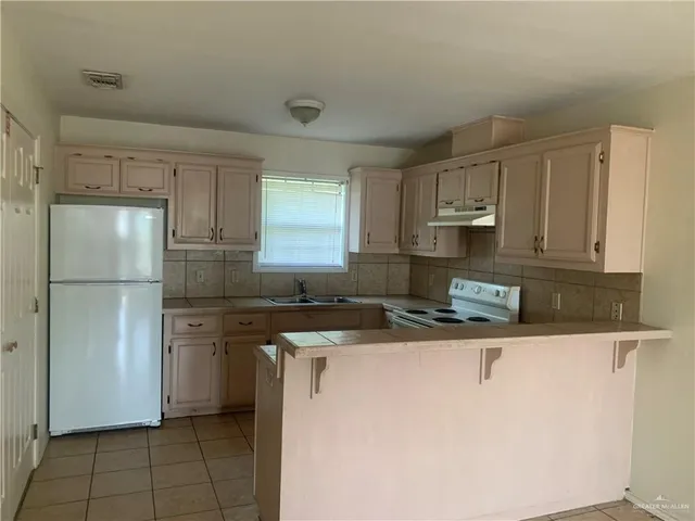 $650 | 918 East Preston Avenue, Unit 4, Pharr, TX 78577