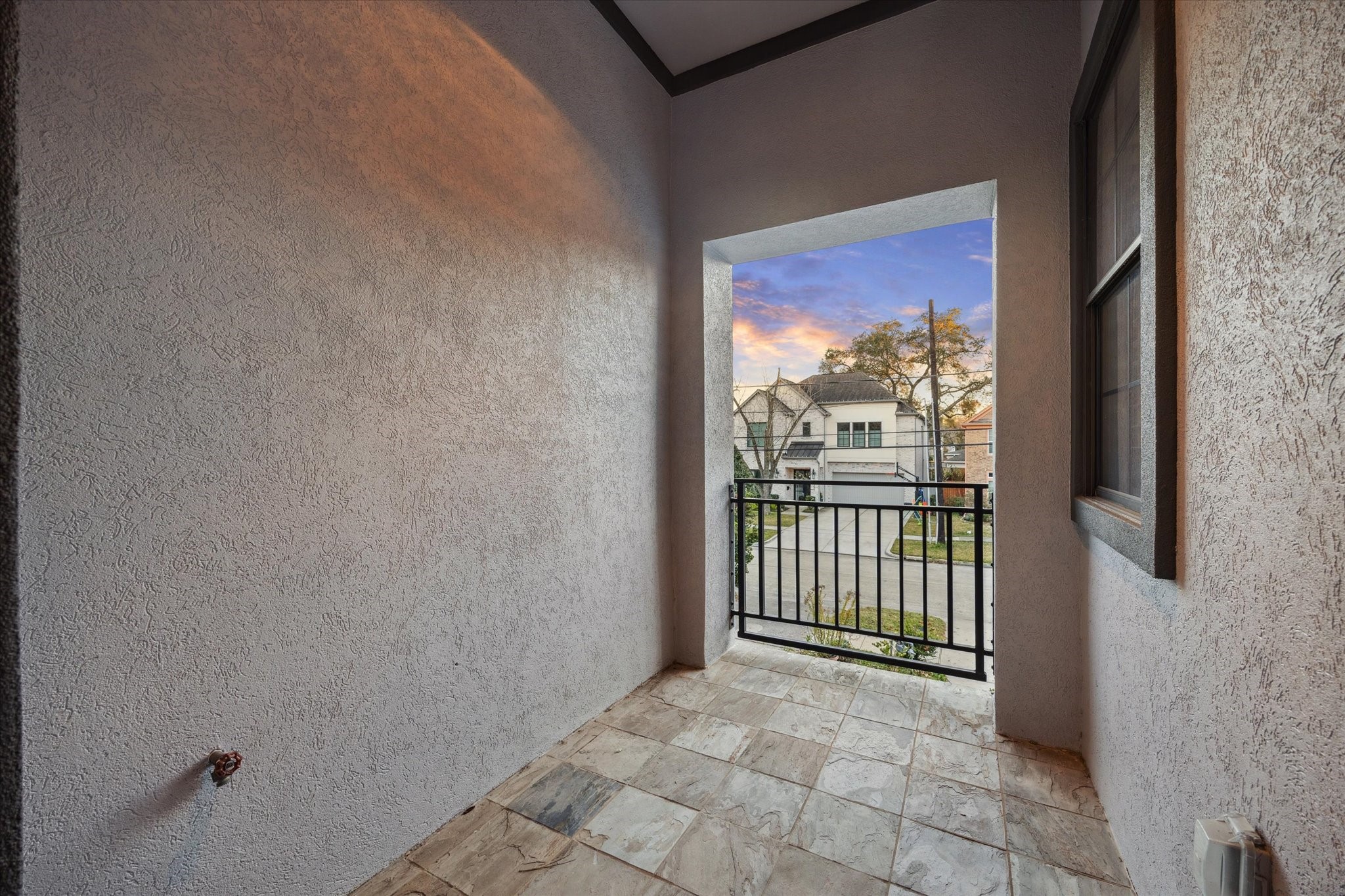 4226 Law Street, Unit B Houston, TX 77005 - Photo 28 of 32 a view of a city from a balcony