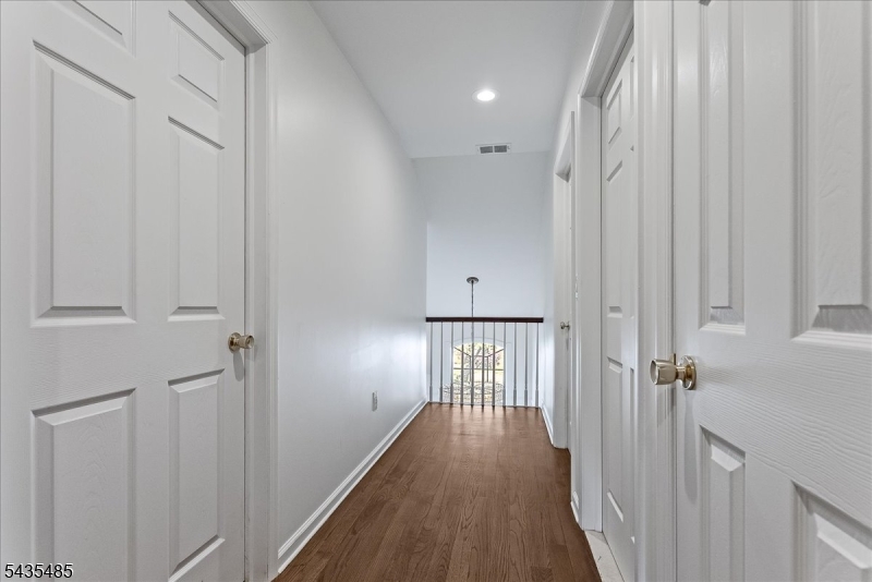 41 Chestnut Court Cedar Grove, NJ 07009 - Photo 9 of 18