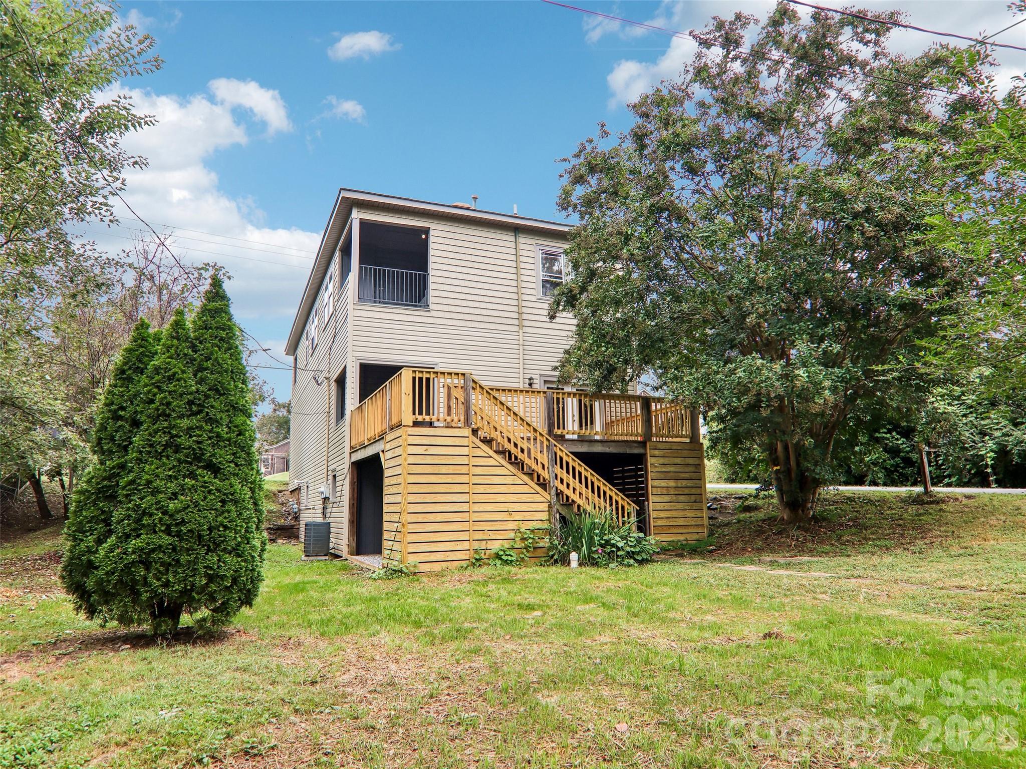 513 Fairview Road Asheville, NC 28803 - Photo 1 of 46 Gallery Image 1
