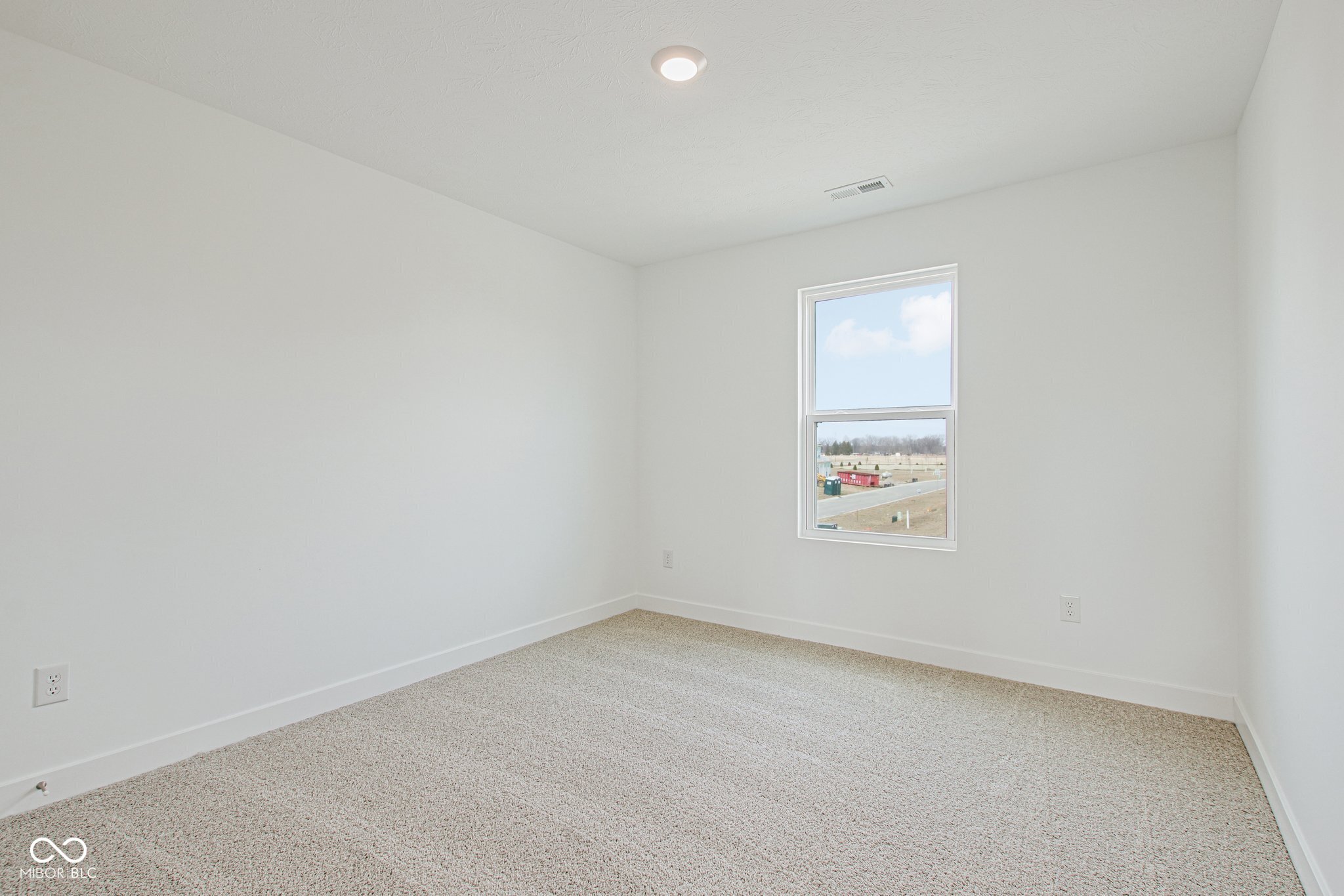 215 Springfield Crossing Greenfield, IN 46140 - Photo 18 of 35