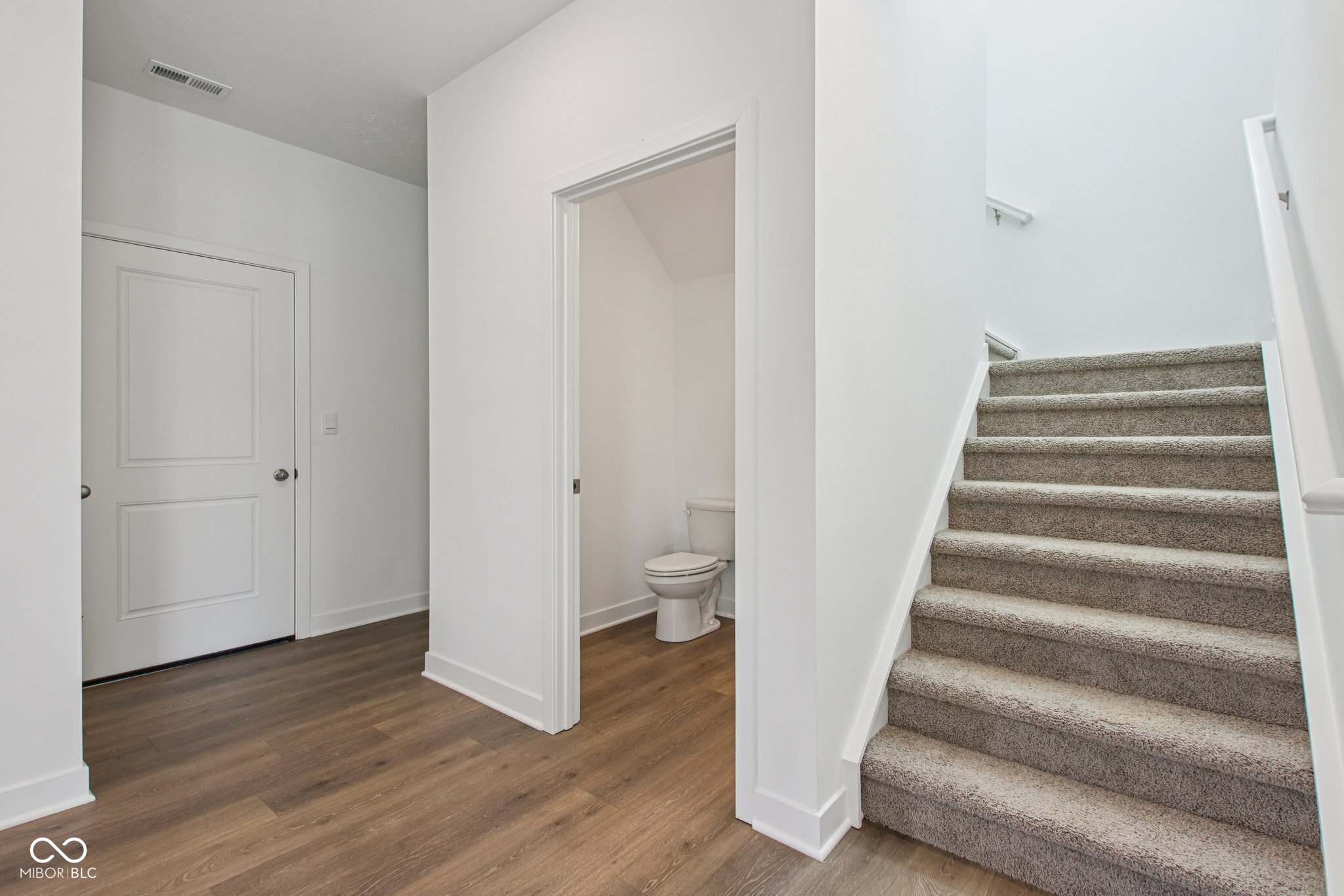 215 Springfield Crossing Greenfield, IN 46140 - Photo 5 of 35