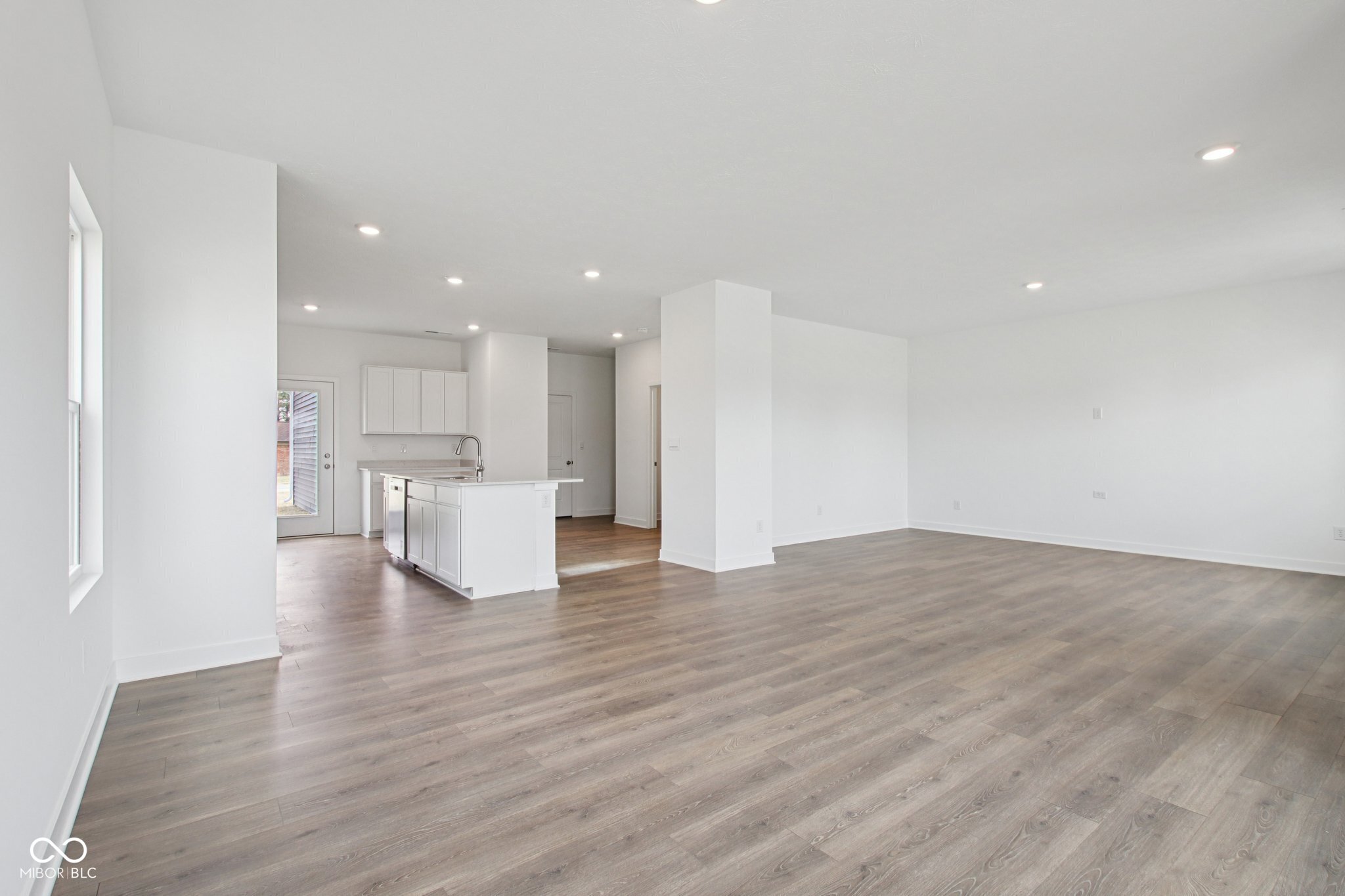 215 Springfield Crossing Greenfield, IN 46140 - Photo 6 of 35