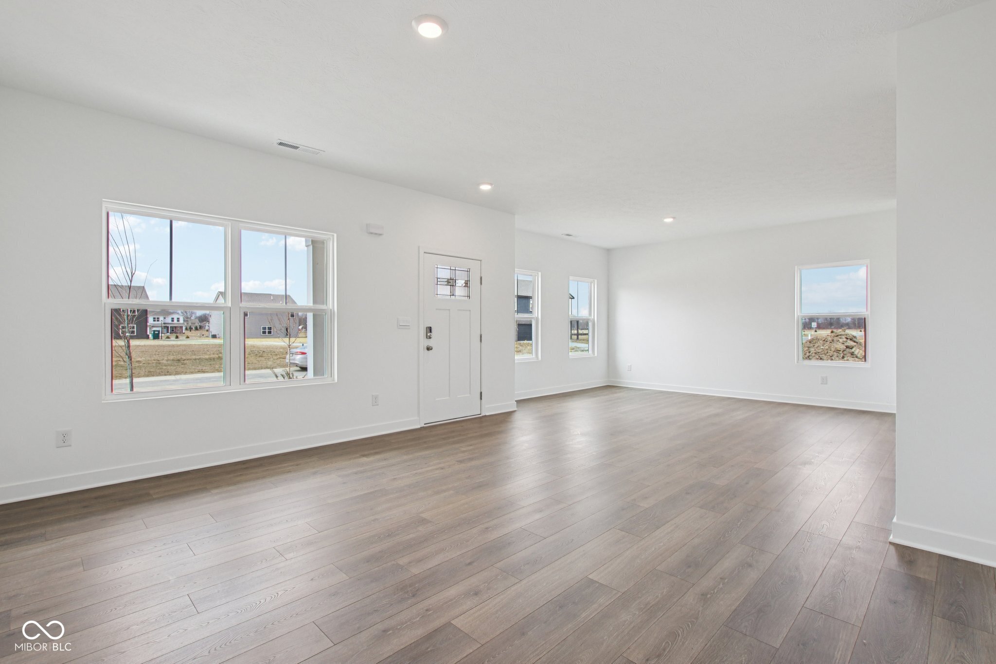 215 Springfield Crossing Greenfield, IN 46140 - Photo 8 of 35