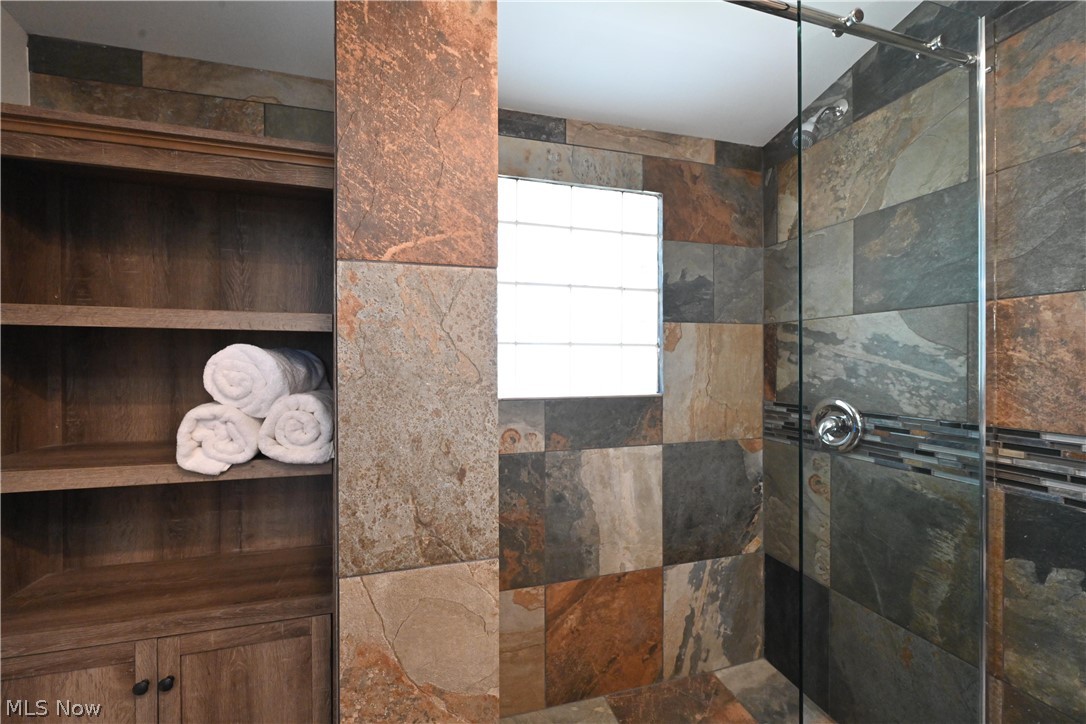3067 Warren Road Cleveland, OH 44111 - Photo 24 of 35 Gallery Image 24