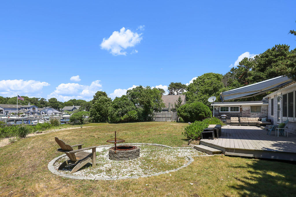 379 Monomoscoy Road Mashpee, MA 02649 - Photo 23 of 42 IMG_2292
