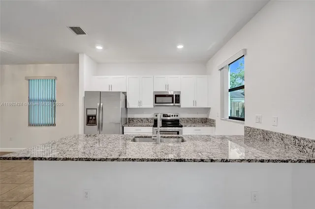 $525,000 | 1600 Southwest 28th Street, Fort Lauderdale, FL 33315