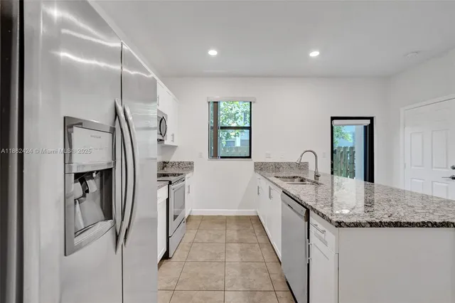 $525,000 | 1600 Southwest 28th Street, Fort Lauderdale, FL 33315