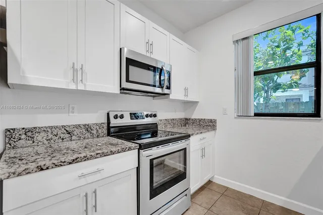 $525,000 | 1600 Southwest 28th Street, Fort Lauderdale, FL 33315