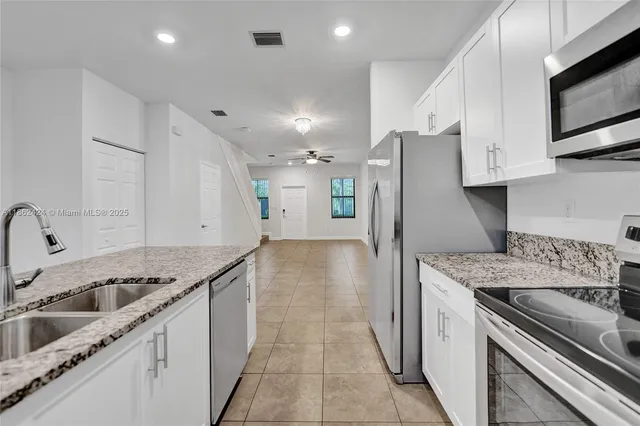 $525,000 | 1600 Southwest 28th Street, Fort Lauderdale, FL 33315