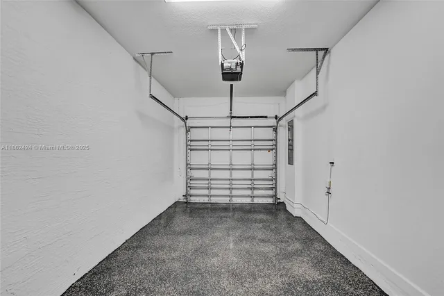 $525,000 | 1600 Southwest 28th Street, Fort Lauderdale, FL 33315