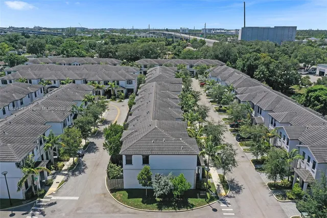 $525,000 | 1600 Southwest 28th Street, Fort Lauderdale, FL 33315