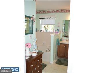 512 School House Road Williamstown, NJ 08094 - Photo 8 of 12 Bathroom