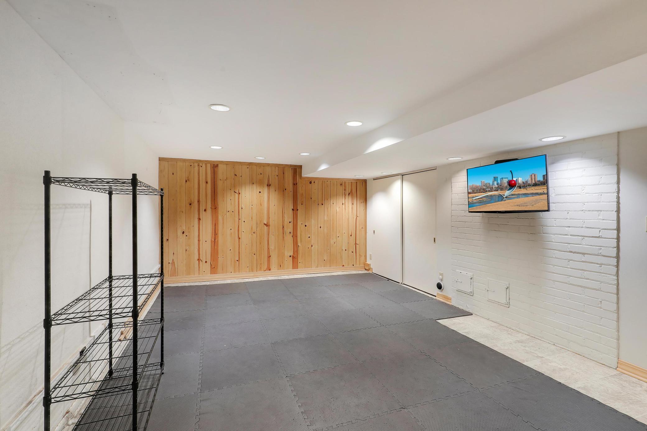 1979 Snelling Avenue North Roseville, MN 55113 - Photo 44 of 71