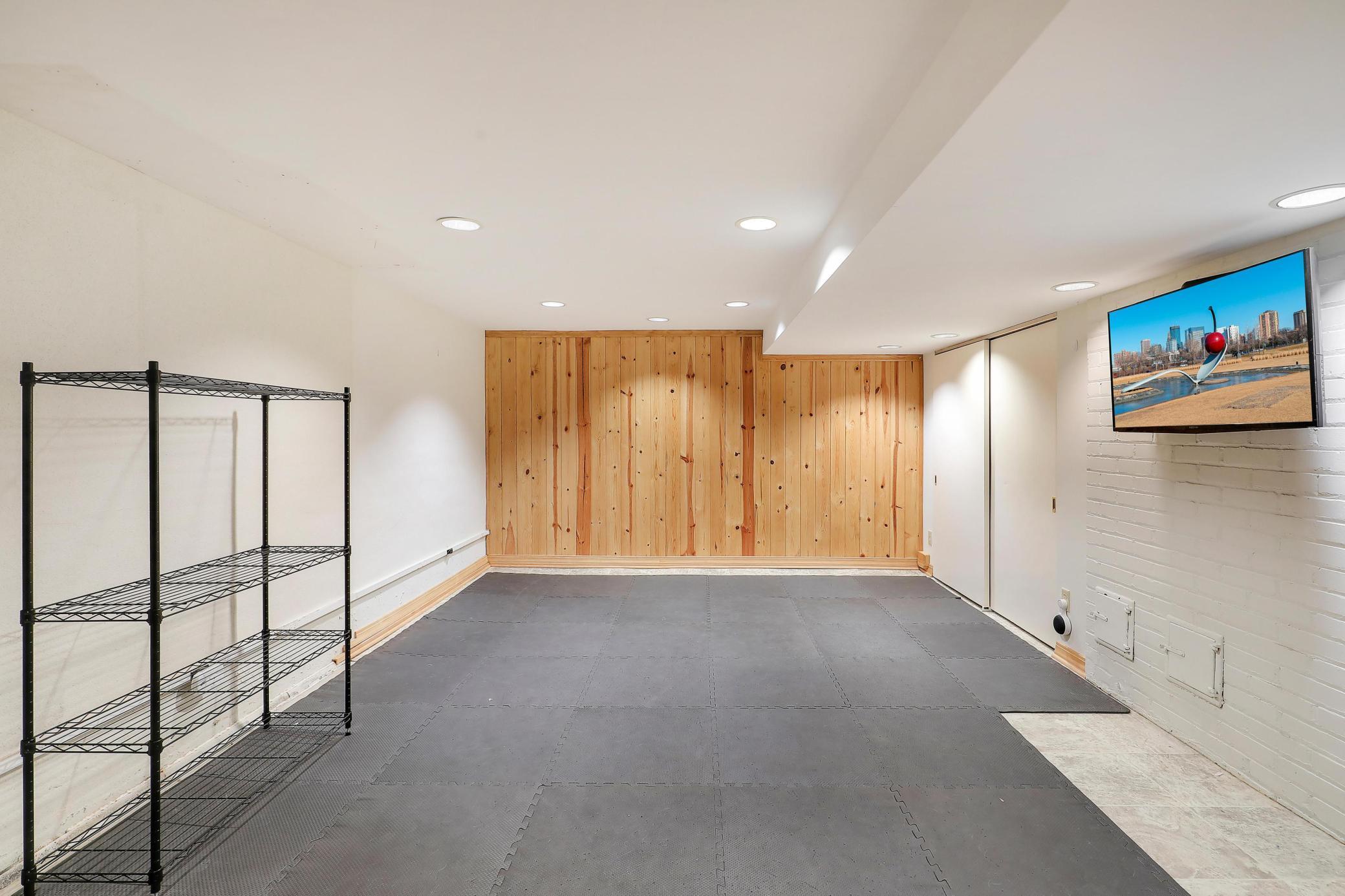 1979 Snelling Avenue North Roseville, MN 55113 - Photo 46 of 71