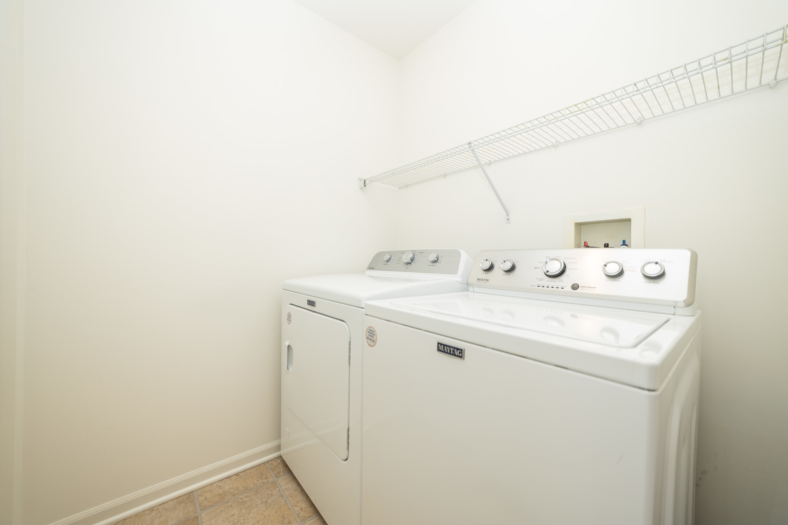 4313 Timber Ridge Court Joliet, IL 60431 - Photo 18 of 25 a utility room with dryer and washer