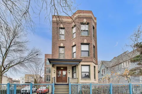 $350,000 | 1250 West Argyle Street, Unit GF, Chicago, IL 60640