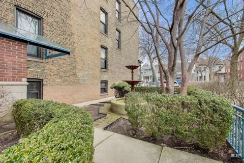 $350,000 | 1250 West Argyle Street, Unit GF, Chicago, IL 60640