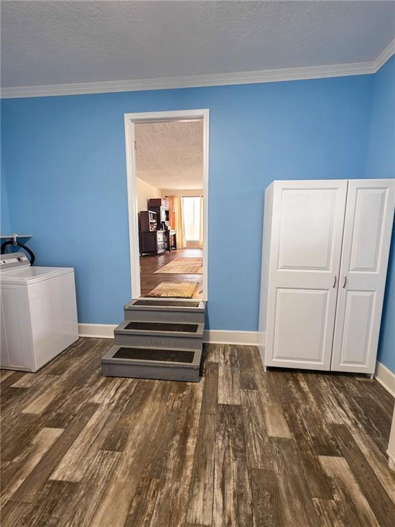 589 Jacksonville Scotland Road Jacksonville, GA 31544 - Photo 54 of 87 a view of a room with wooden floor and closet