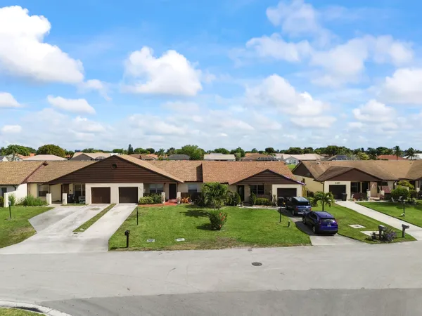 $2,750 | 8495 Lakepoint Court, Lake Worth, FL 33467