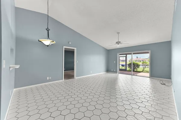 $2,750 | 8495 Lakepoint Court, Lake Worth, FL 33467