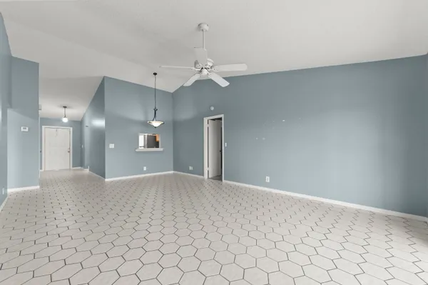 $2,750 | 8495 Lakepoint Court, Lake Worth, FL 33467