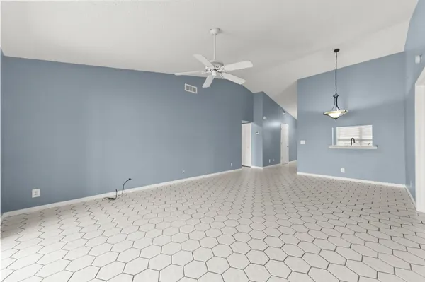 $2,750 | 8495 Lakepoint Court, Lake Worth, FL 33467