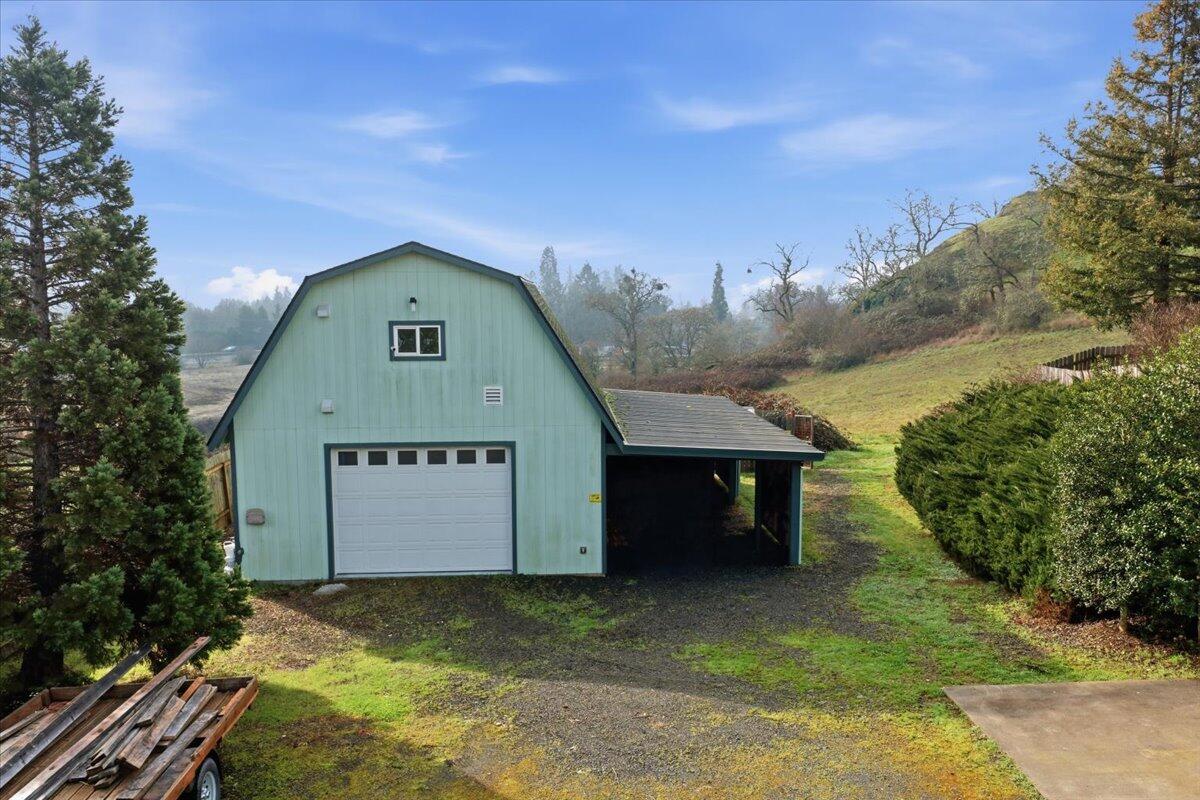 176 Nehalem Loop Roseburg, OR 97471 - Photo 36 of 42 36-DJI_20260206103018_0119_D