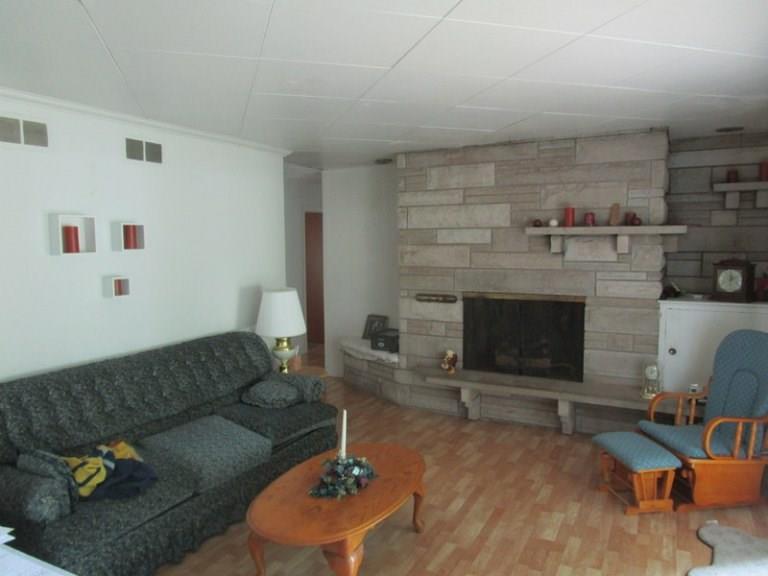 2707 Greenbriar Road Anderson, IN 46011 - Photo 2 of 10