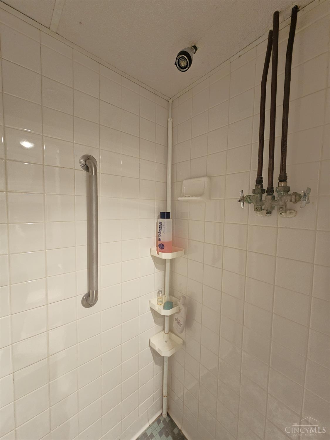 2985 North Bend Road Cincinnati, OH 45239 - Photo 33 of 47 Shower in lower level full bath