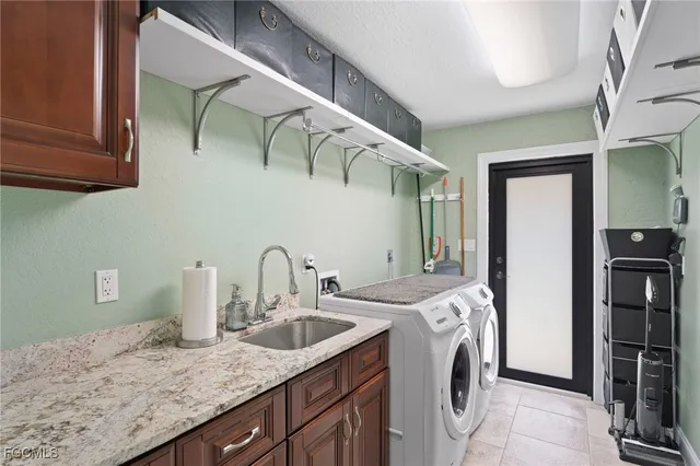 $769,900 | 1206 Southwest 54th Street, Cape Coral, FL 33914